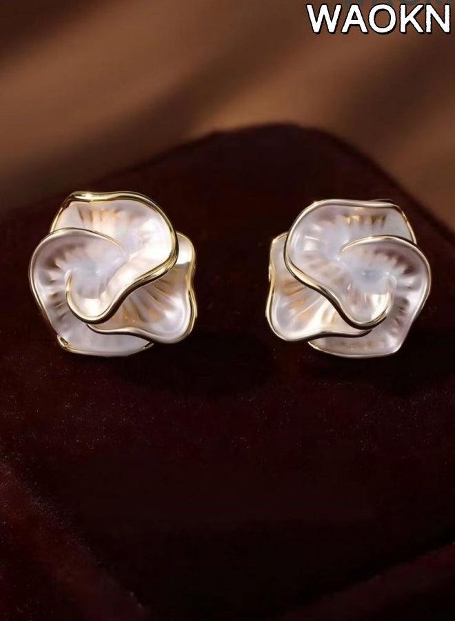WAOKN 1pcs Earrings for Ladies, Women and men's Earrings , Camellia Flower Studs , Elegant Lightweight Earrings , Perfect Gift for Women & Girls , Fashionable and minimalist , versatile and trendy , unisex , white . - Image 1